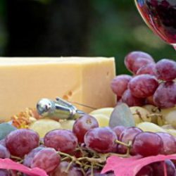 Probierpaket und Geschenkidee Spanien: Rioja Wein und Käse